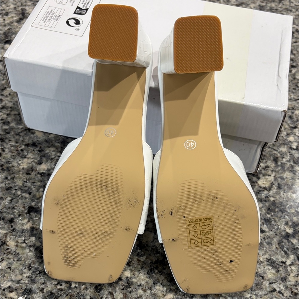 SHEIN White Textured Block Heel Mules - Picture 7 of 9